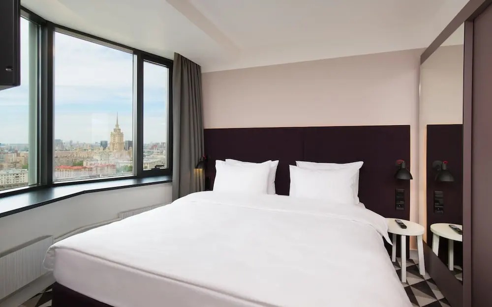 هتل ایزمیوت